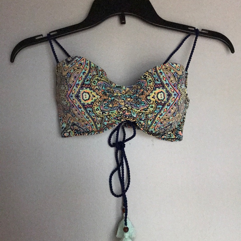 Victoria’s Secret swim top 💚